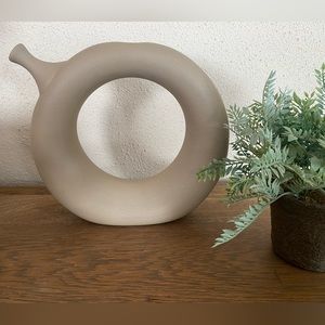 Hartstone Pottery Wine Decanter Pitcher Donut VTG MCM Vase Boho minimalist uniqu